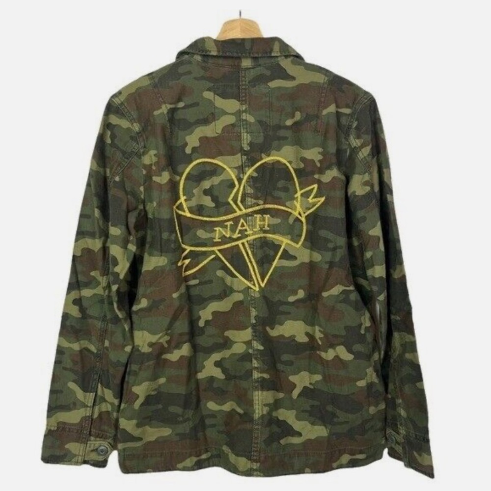 American Eagle Camo Jacket with Heart Design